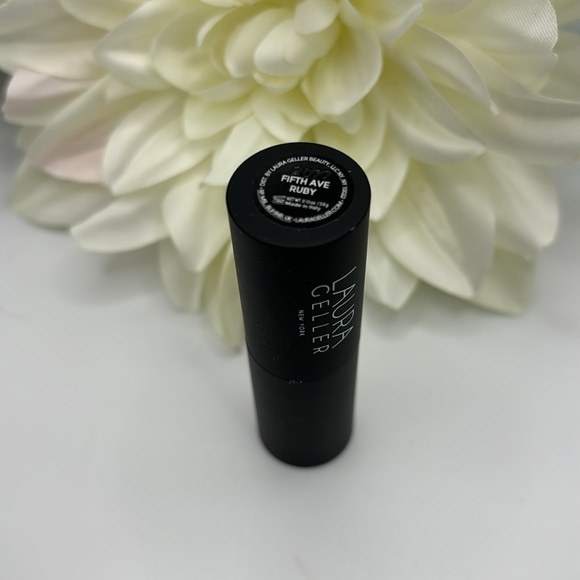 Laura Geller Iconic Baked Sculpting Lipstick ~ Fifth Ave Ruby - Picture 4 of 5